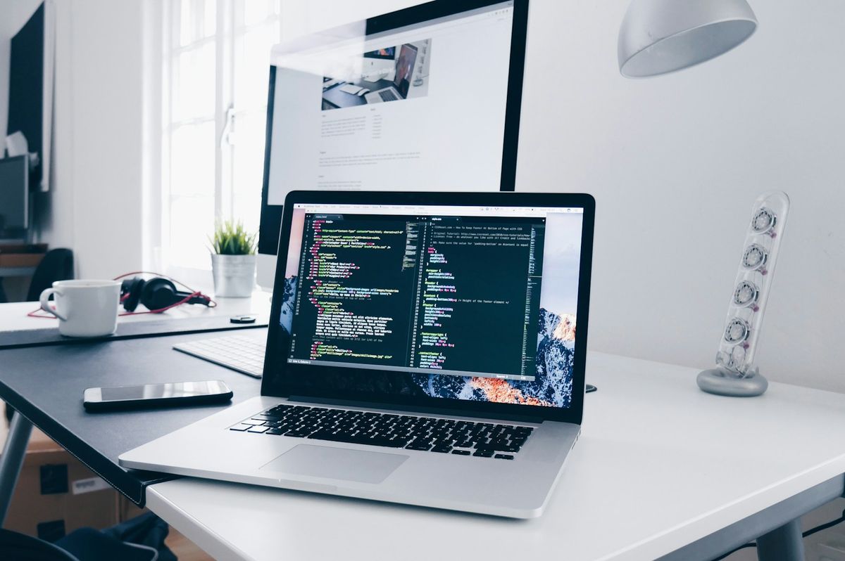 Izrada web stranica, aplikacija i upravljanje web serverima